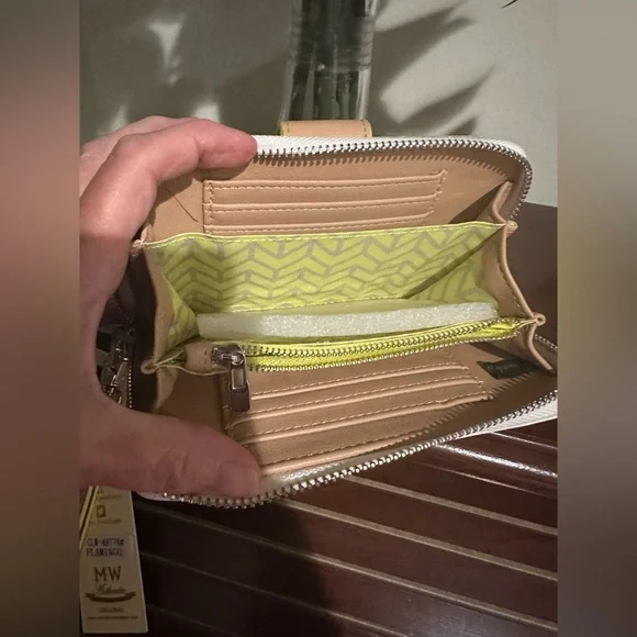 Madison West flamingo wallet/ wristlet with cell phone holder new with tags - Picture 6 of 14